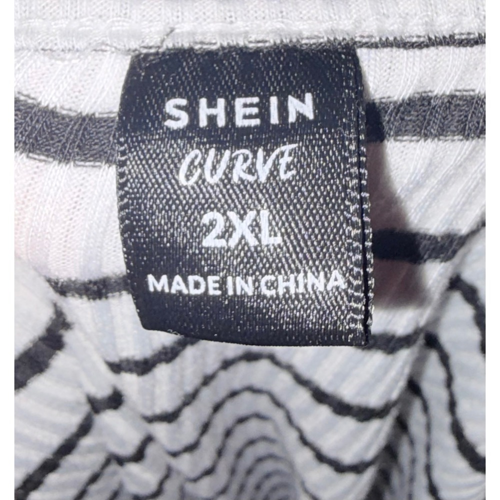 SHEIN CURVE‎ Black White Stripe V-Neck Cropped Ribbed T Shirt Top Plus Size 2XL - Picture 3 of 3